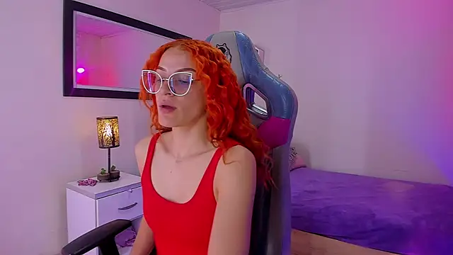 celeste blazze  online show from December 3, 2025, 4:28 pm