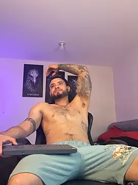 Snapshot of AUSTINN_TORRES chatting on January 8, 2026, 12:16 am AUSTINN TORRES online show from January 8, 2026, 12:16 am