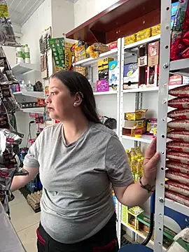 chanelketty online show from December 3, 2025, 1:43 pm