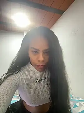 Snapshot of NikolRose chatting on November 2, 2025, 8:14 pm NikolRose online show from November 2, 2025, 8:14 pm