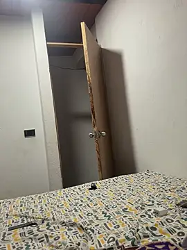 Snapshot of NikolRose chatting on November 9, 2025, 10:36 pm NikolRose online show from November 9, 2025, 10:36 pm