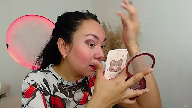 Yadis hot online show from October 31, 2025, 8:16 pm