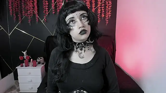 Yueeclipsa online show from November 7, 2025, 5:23 am