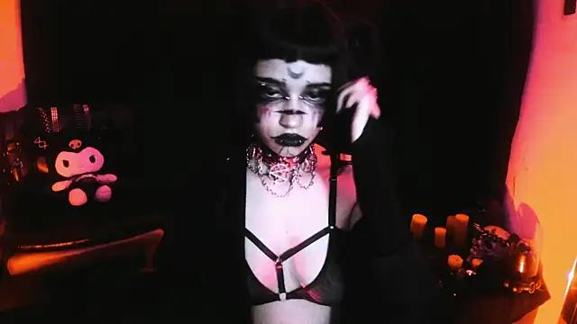 Yueeclipsa online show from March 23, 2026, 4:56 am