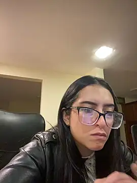 Kloe Novoa online show from April 9, 2026, 11:05 am