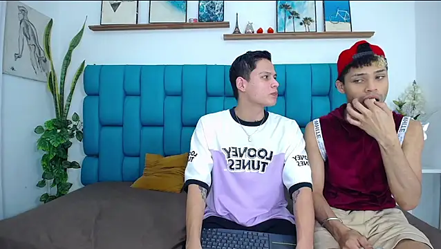 Hot Boys Latinos X online show from February 26, 2026, 11:05 pm