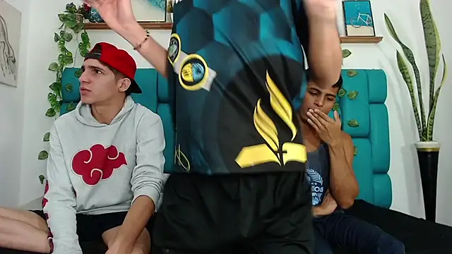 Snapshot of Hot_Boys_Latinos_X chatting on November 1, 2025, 1:27 pm Hot Boys Latinos X online show from November 1, 2025, 1:27 pm