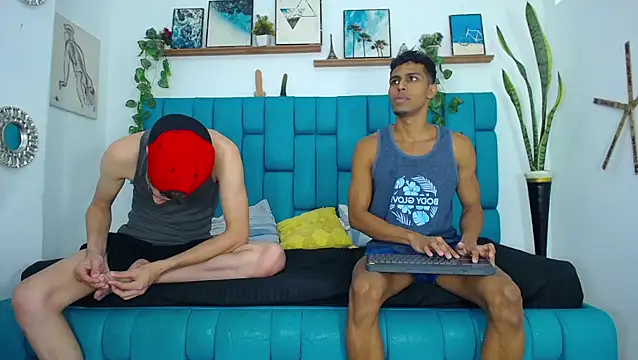 Snapshot of Hot_Boys_Latinos_X chatting on November 10, 2025, 10:15 pm Hot Boys Latinos X online show from November 10, 2025, 10:15 pm