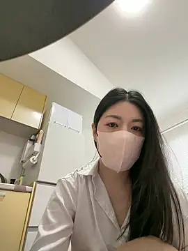 akimix xoxo online show from March 18, 2026, 4:04 am