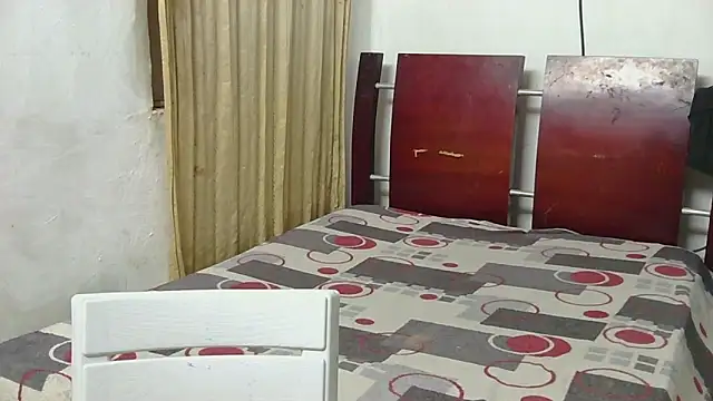 fer luna online show from December 4, 2025, 2:21 am