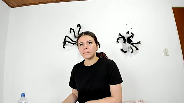 Snapshot of Vanessa_Martinz chatting on November 2, 2025, 12:32 pm Vanessa Martinz online show from November 2, 2025, 12:32 pm