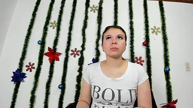 Snapshot of Vanessa_Martinz chatting on November 18, 2025, 12:19 pm Vanessa Martinz online show from November 18, 2025, 12:19 pm