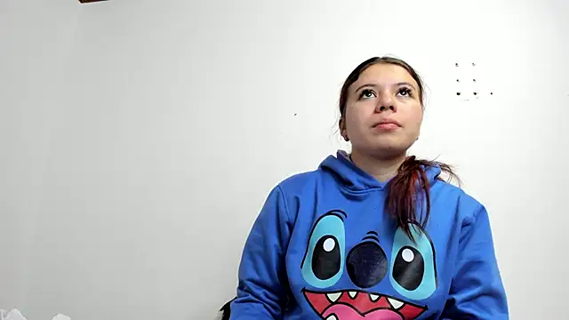 Snapshot of Vanessa_Martinz chatting on November 9, 2025, 12:31 pm Vanessa Martinz online show from November 9, 2025, 12:31 pm