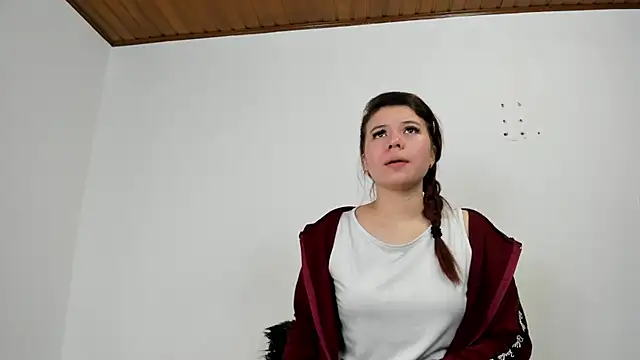 Snapshot of Vanessa_Martinz chatting on October 30, 2025, 12:25 pm Vanessa Martinz online show from October 30, 2025, 12:25 pm