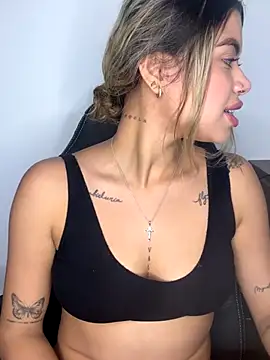 Alanna-foxx online show from November 22, 2025, 4:00 am