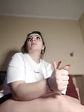 Gabrielaalialiali online show from February 15, 2026, 9:14 pm