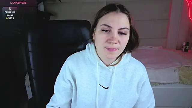 Nola rich online show from April 21, 2026, 2:51 am