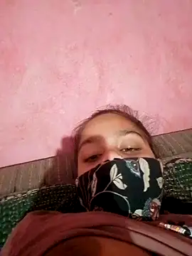 Poonam12A online show from February 28, 2026, 10:42 pm