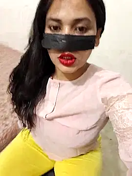 Heena-143 online show from May 10, 2026, 3:47 pm