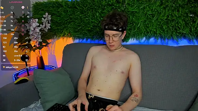 Teddy Parker online show from December 14, 2025, 4:34 pm