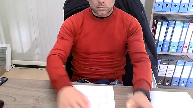 Snapshot of Evasionee chatting on November 26, 2025, 8:47 am Evasionee online show from November 26, 2025, 8:47 am