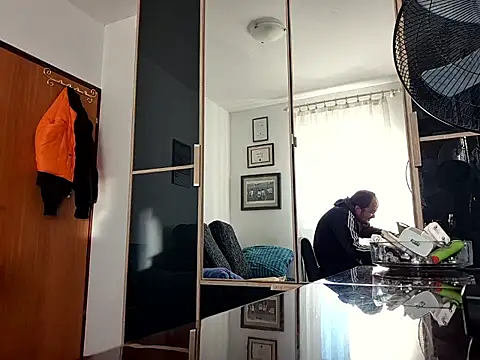 Snapshot of domymatteo69 chatting on November 4, 2025, 2:10 pm domymatteo69 online show from November 4, 2025, 2:10 pm