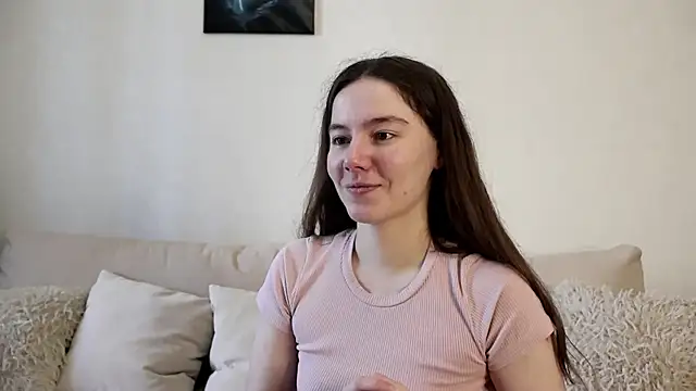 Petalwren online show from April 25, 2026, 10:40 am