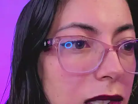 zylla storn online show from February 6, 2026, 8:21 am