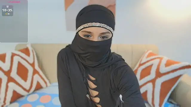 Snapshot of Lailaa_lush chatting on November 1, 2025, 7:24 am Lailaa lush online show from November 1, 2025, 7:24 am