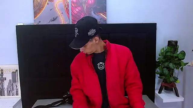 wiltom  online show from December 16, 2025, 7:18 pm