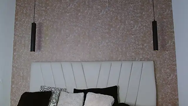 AliceSmity  online show from April 4, 2026, 11:28 am