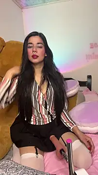 wetbyAlice online show from November 17, 2025, 1:09 am