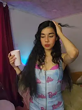 wetbyAlice online show from May 13, 2026, 8:05 pm