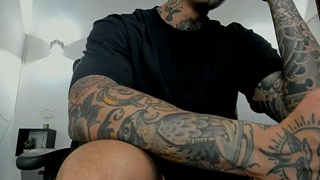 MATEO DILUCA online show from November 29, 2025, 10:15 am