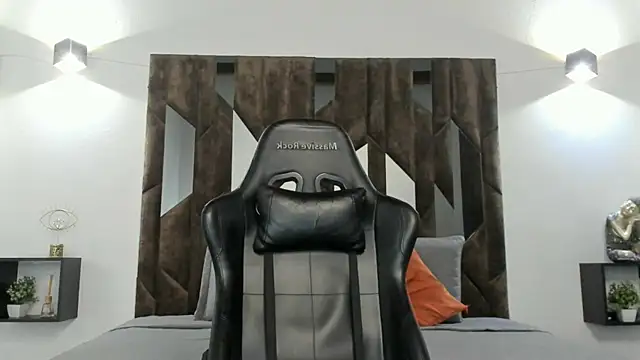 MATEO DILUCA online show from November 27, 2025, 10:05 am