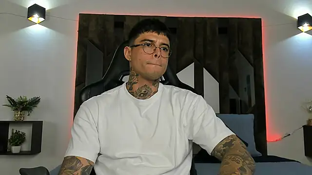 MATEO DILUCA online show from January 13, 2026, 9:08 pm