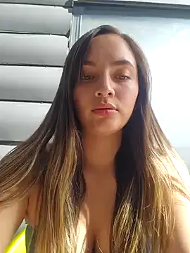 Snapshot of sophie-06 chatting on November 10, 2025, 7:52 pm sophie-06 online show from November 10, 2025, 7:52 pm