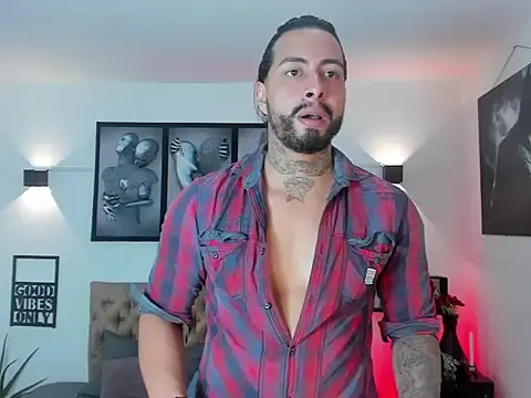 Snapshot of christopher_palmerjs chatting on November 23, 2025, 1:04 am christopher palmerjs online show from November 23, 2025, 1:04 am