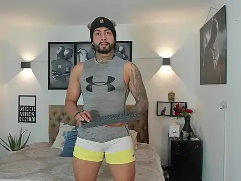 Snapshot of christopher_palmerjs chatting on November 7, 2025, 5:06 pm christopher palmerjs online show from November 7, 2025, 5:06 pm