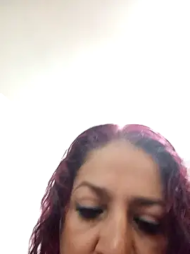 Snapshot of LAPOTRA_04 chatting on October 27, 2025, 3:57 pm LAPOTRA 04 online show from October 27, 2025, 3:57 pm