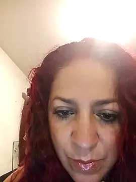 Snapshot of LAPOTRA_04 chatting on November 3, 2025, 1:33 am LAPOTRA 04 online show from November 3, 2025, 1:33 am