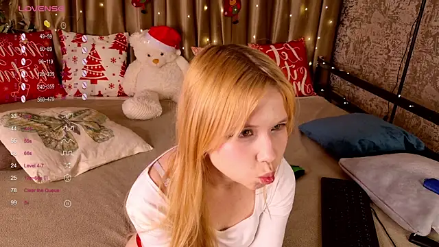 Snapshot of VivieSunn chatting on December 21, 2025, 3:57 pm VivieSunn online show from December 21, 2025, 3:57 pm