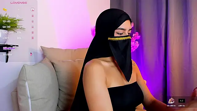 shaima   online show from December 5, 2025, 8:50 pm