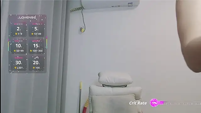 Snapshot of judyli chatting on December 14, 2025, 12:33 pm judyli online show from December 14, 2025, 12:33 pm