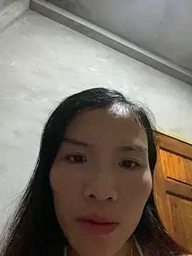 Yunzang online show from November 16, 2025, 11:52 pm