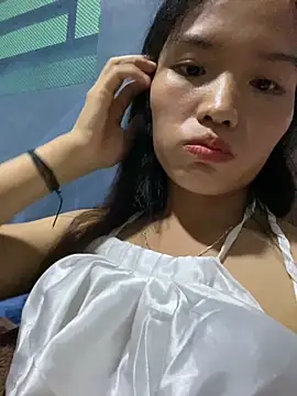 Yunzang online show from November 8, 2025, 11:47 am