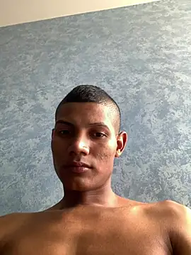 Snapshot of Darwihno chatting on March 8, 2026, 8:34 pm Darwihno online show from March 8, 2026, 8:34 pm