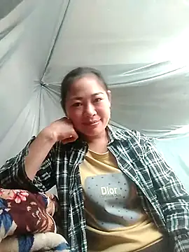 yeu-yeu online show from October 30, 2025, 1:04 am