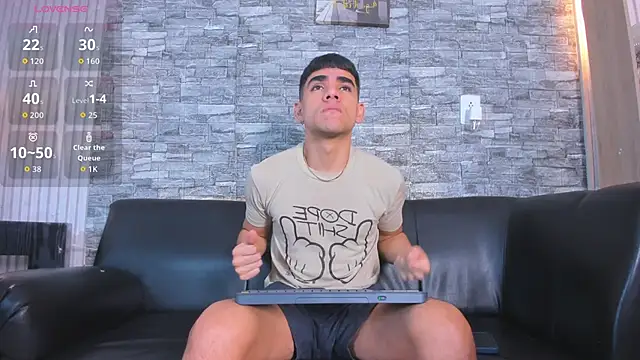 Snapshot of zack_joness18 chatting on November 8, 2025, 3:32 am zack joness18 online show from November 8, 2025, 3:32 am