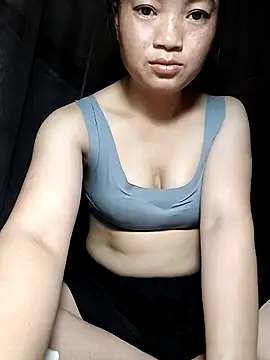 Snapshot of Noelle-e chatting on October 31, 2025, 7:38 am Noelle-e online show from October 31, 2025, 7:38 am